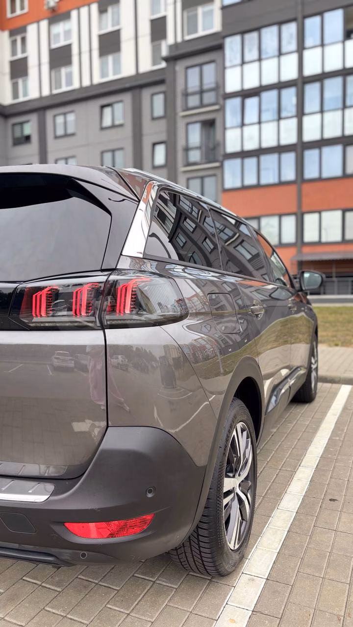 Peugeot 5008 фото 15