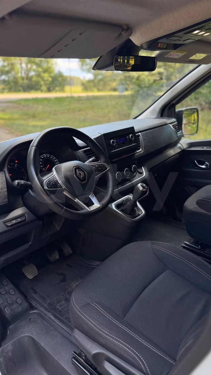 Renault Trafic фото 8