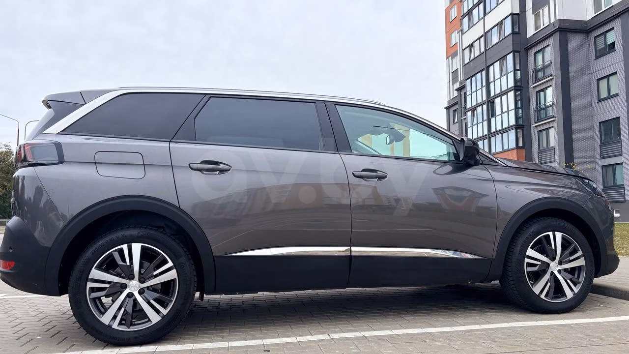 Peugeot 5008 фото 17