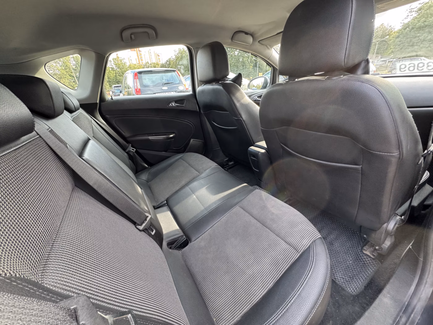 Opel Astra фото 18
