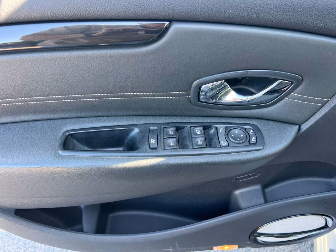 Renault Grand Scenic фото 10