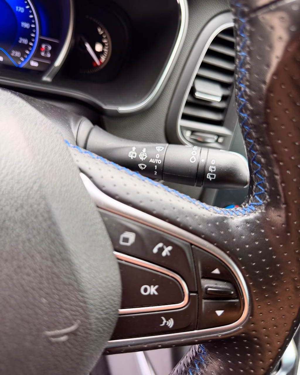 Renault Megane фото 16