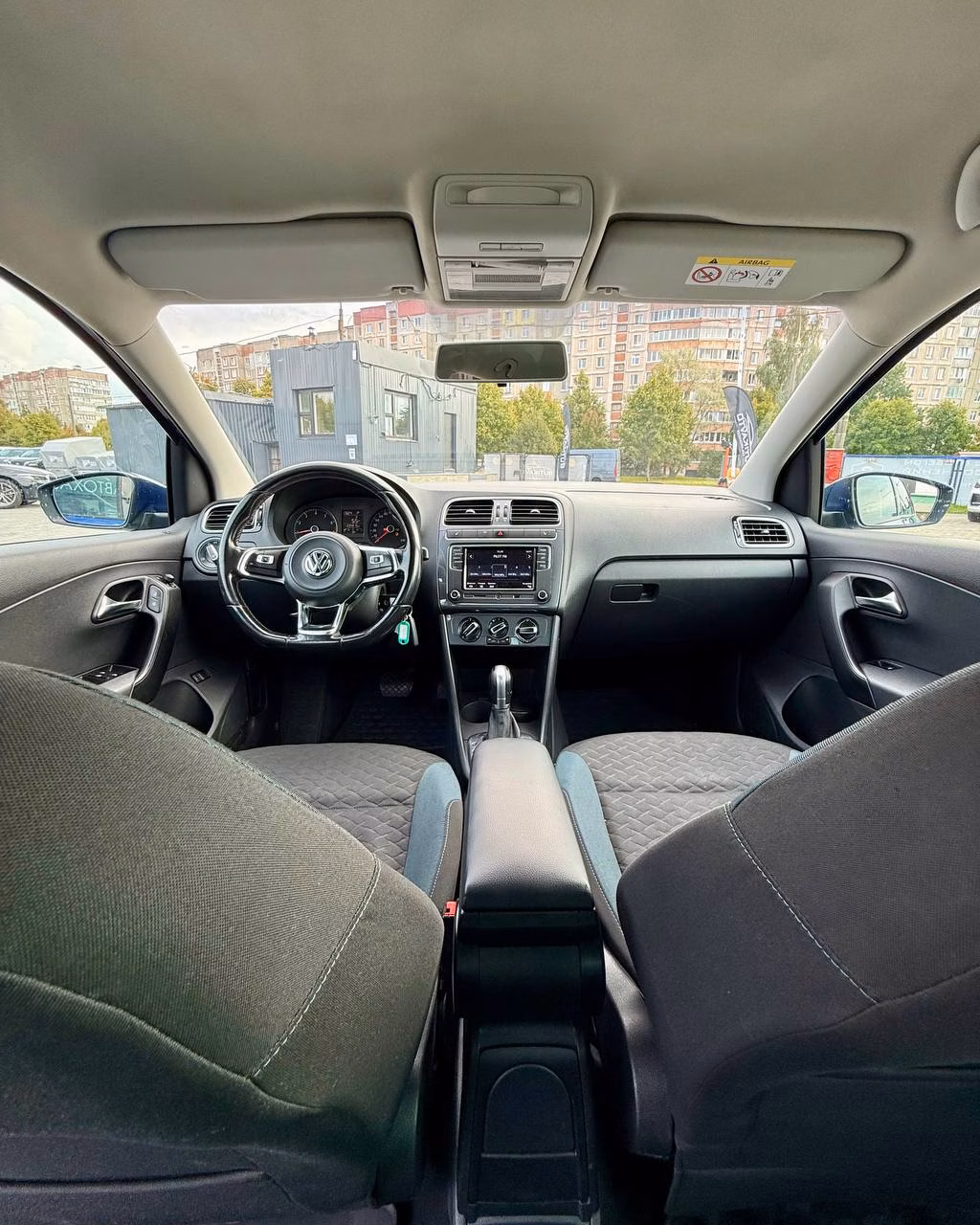 Volkswagen Polo фото 9