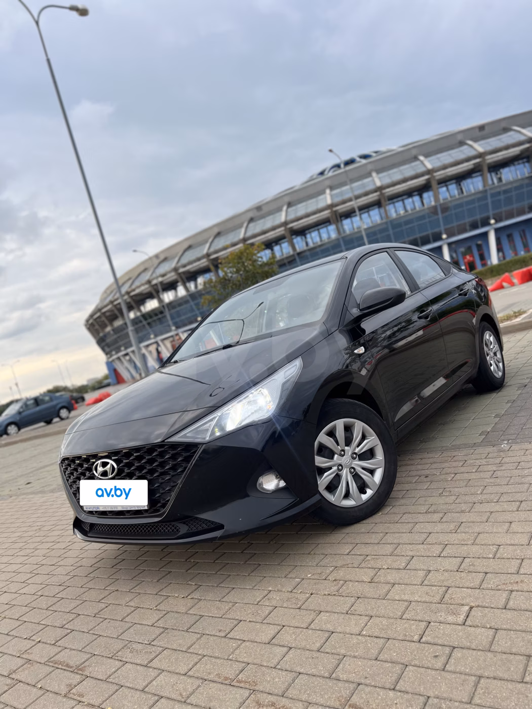 Hyundai Accent фото 2