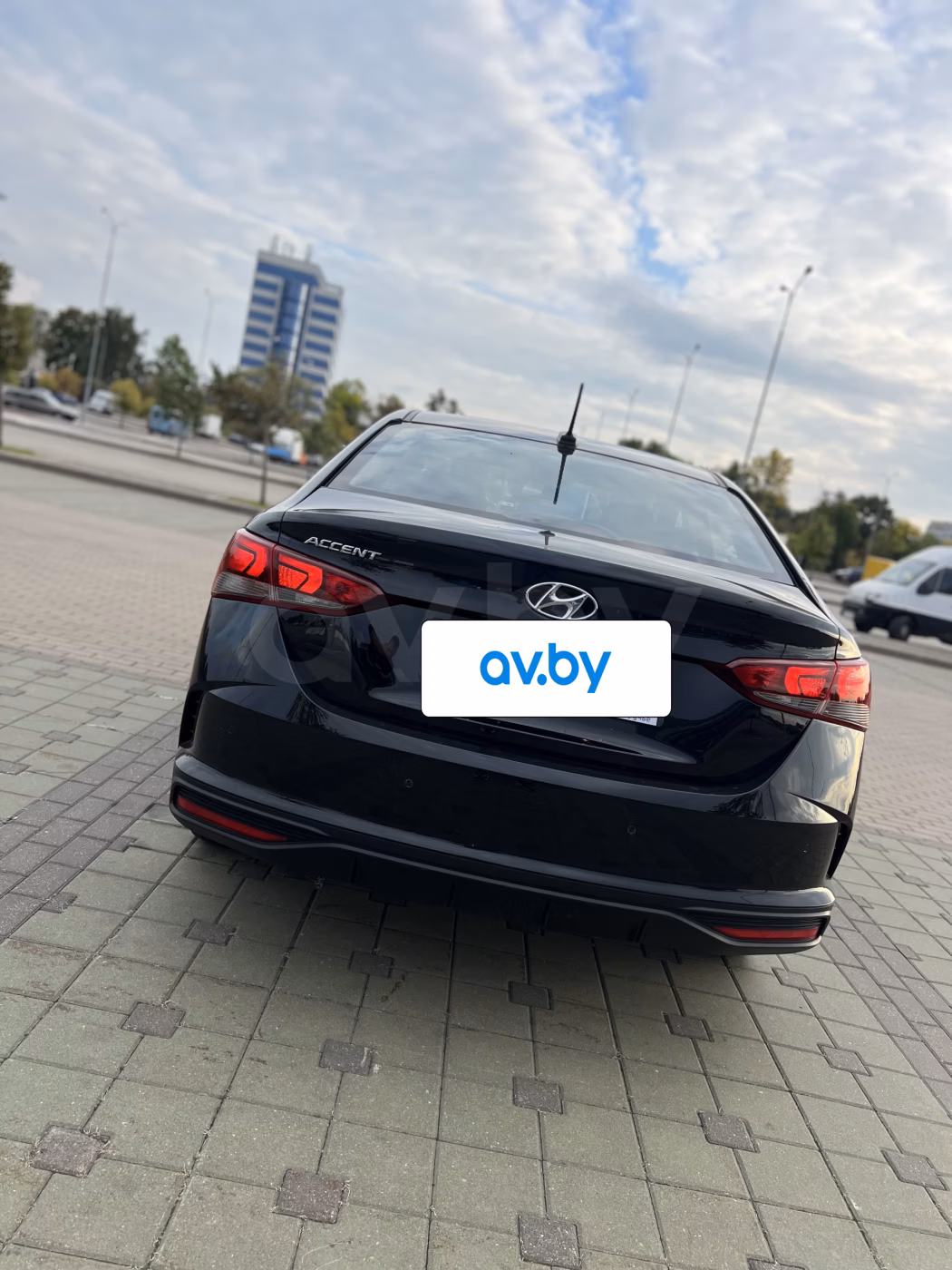 Hyundai Accent фото 11