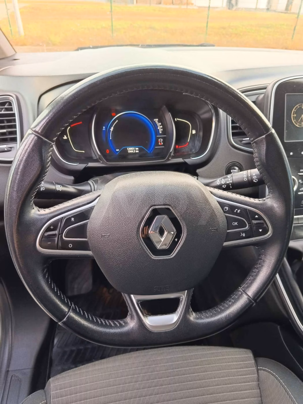Renault Scenic фото 11