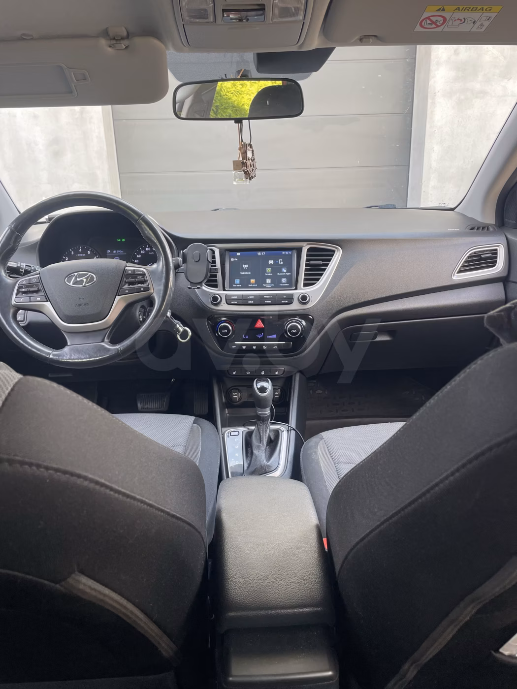 Hyundai Accent фото 4