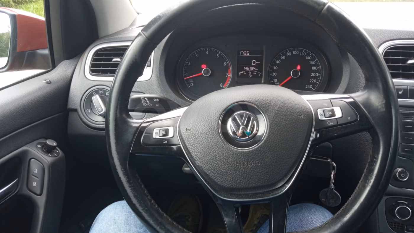 Volkswagen Polo Sedan фото 5
