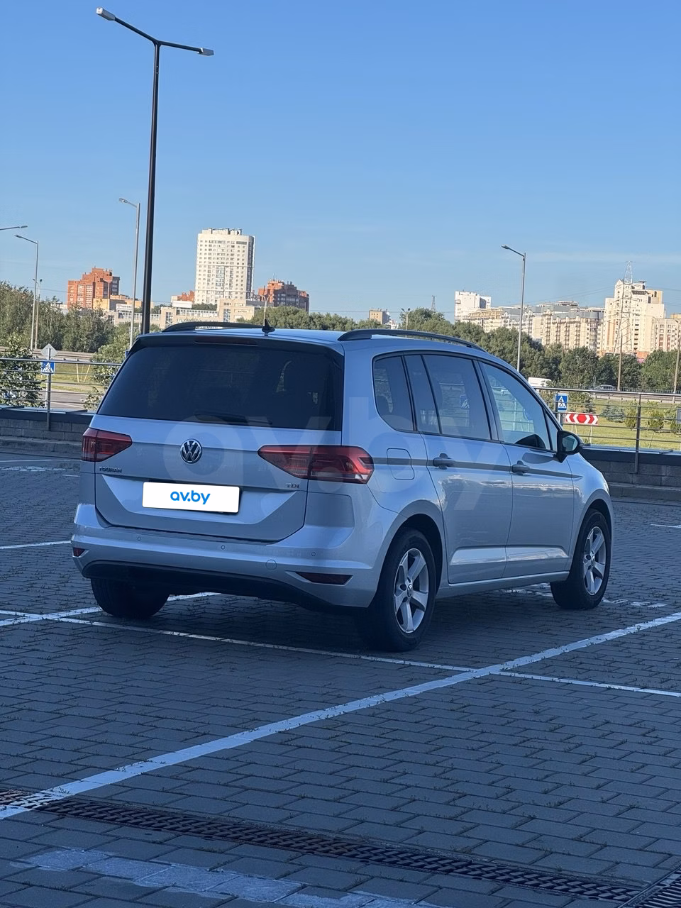 Volkswagen Touran фото 11