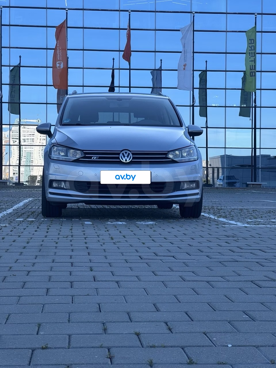 Volkswagen Touran фото 2