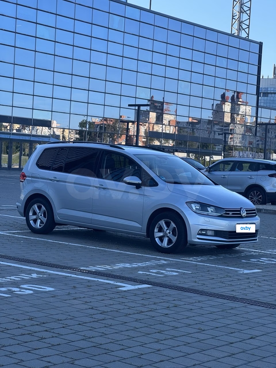 Volkswagen Touran фото 6
