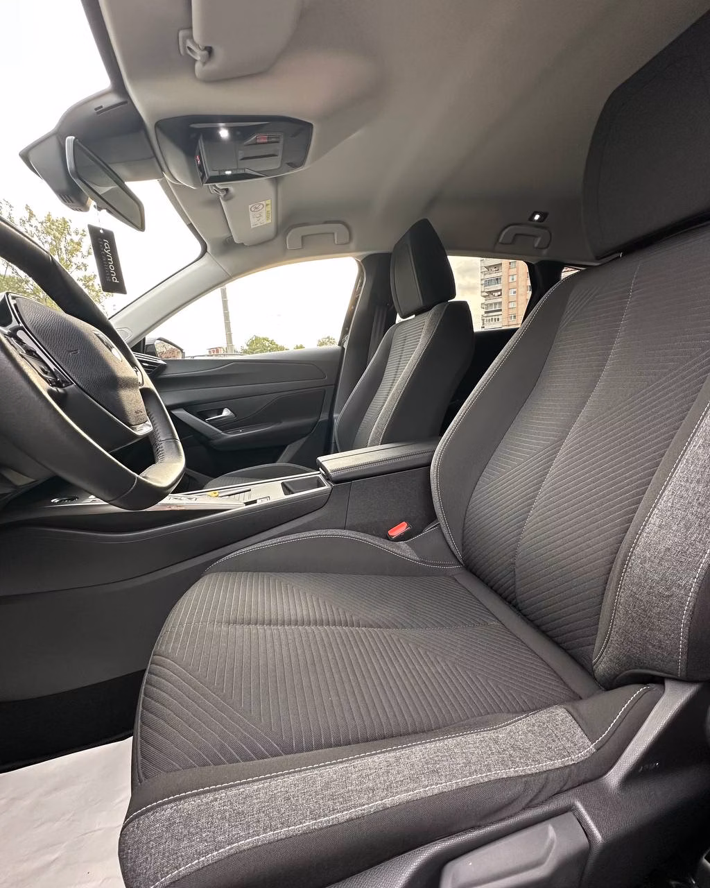 Peugeot 308 фото 9