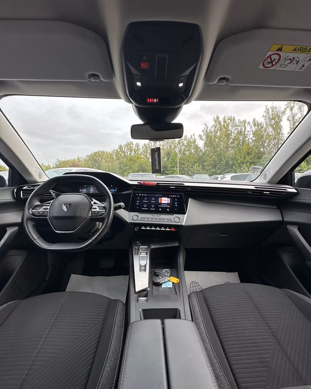 Peugeot 308 фото 11