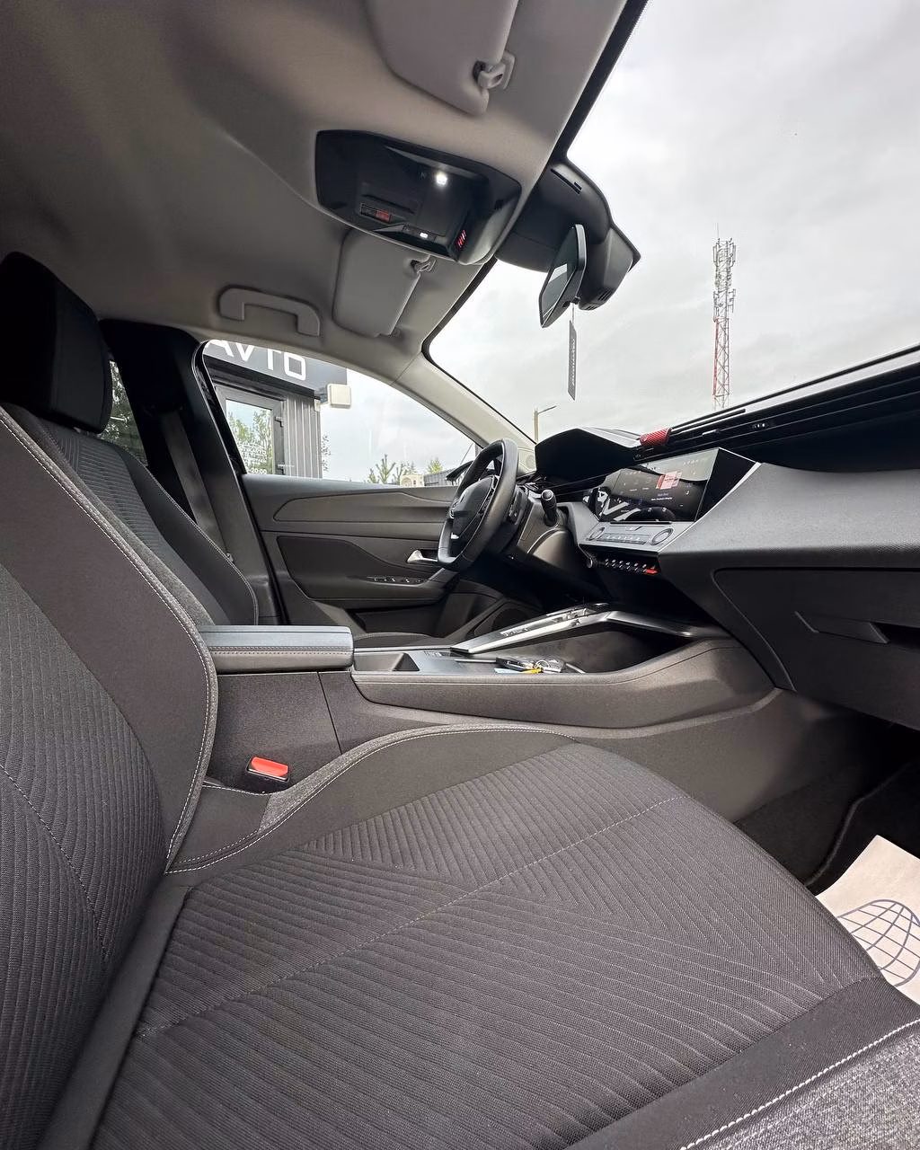 Peugeot 308 фото 13