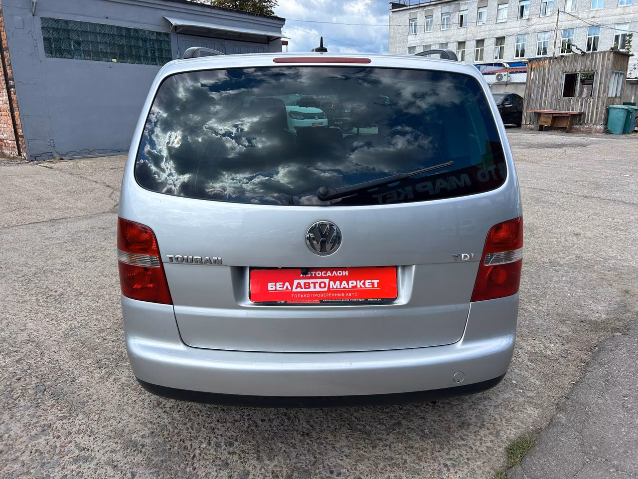 Volkswagen Touran фото 6