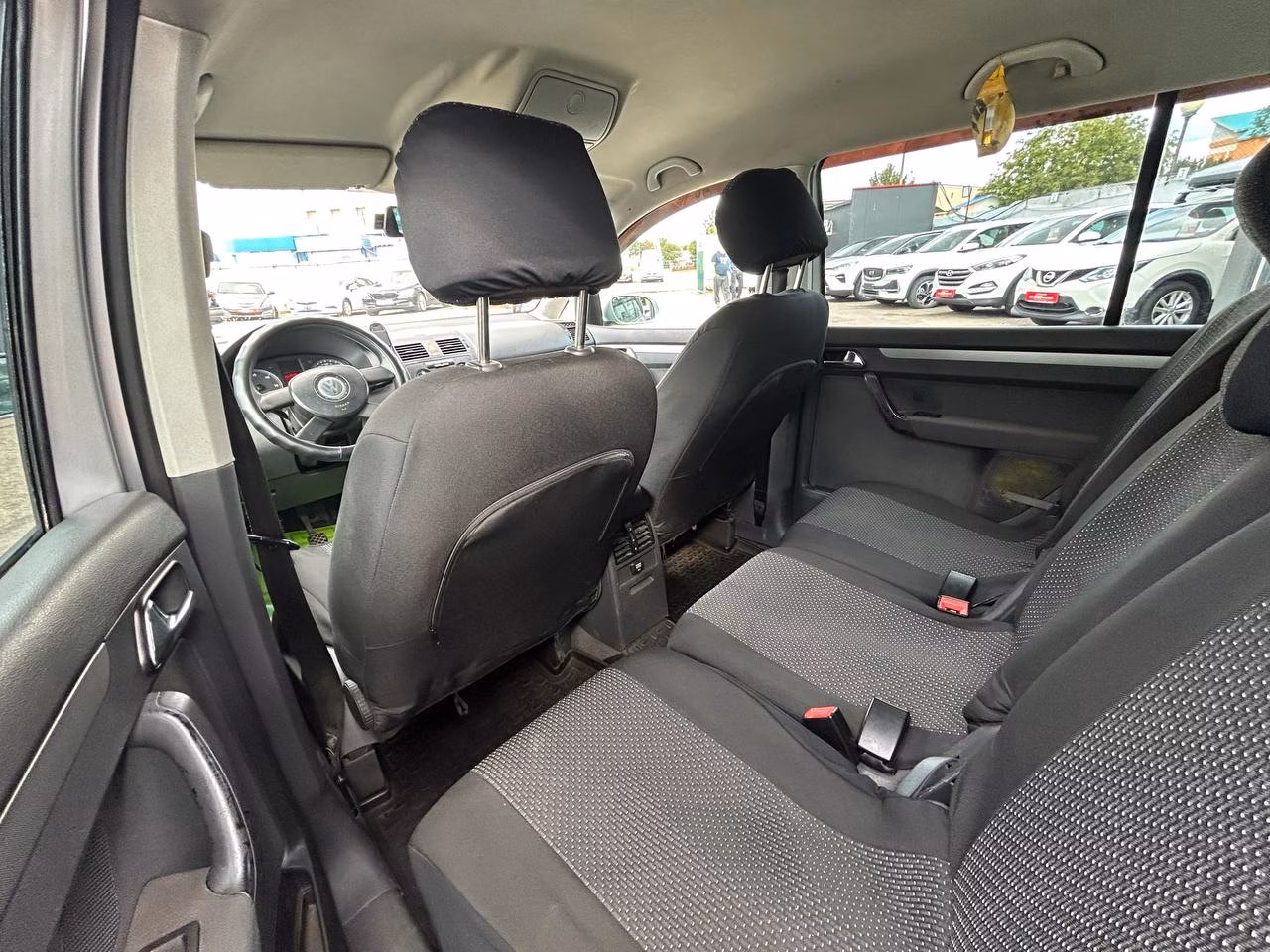 Volkswagen Touran фото 11