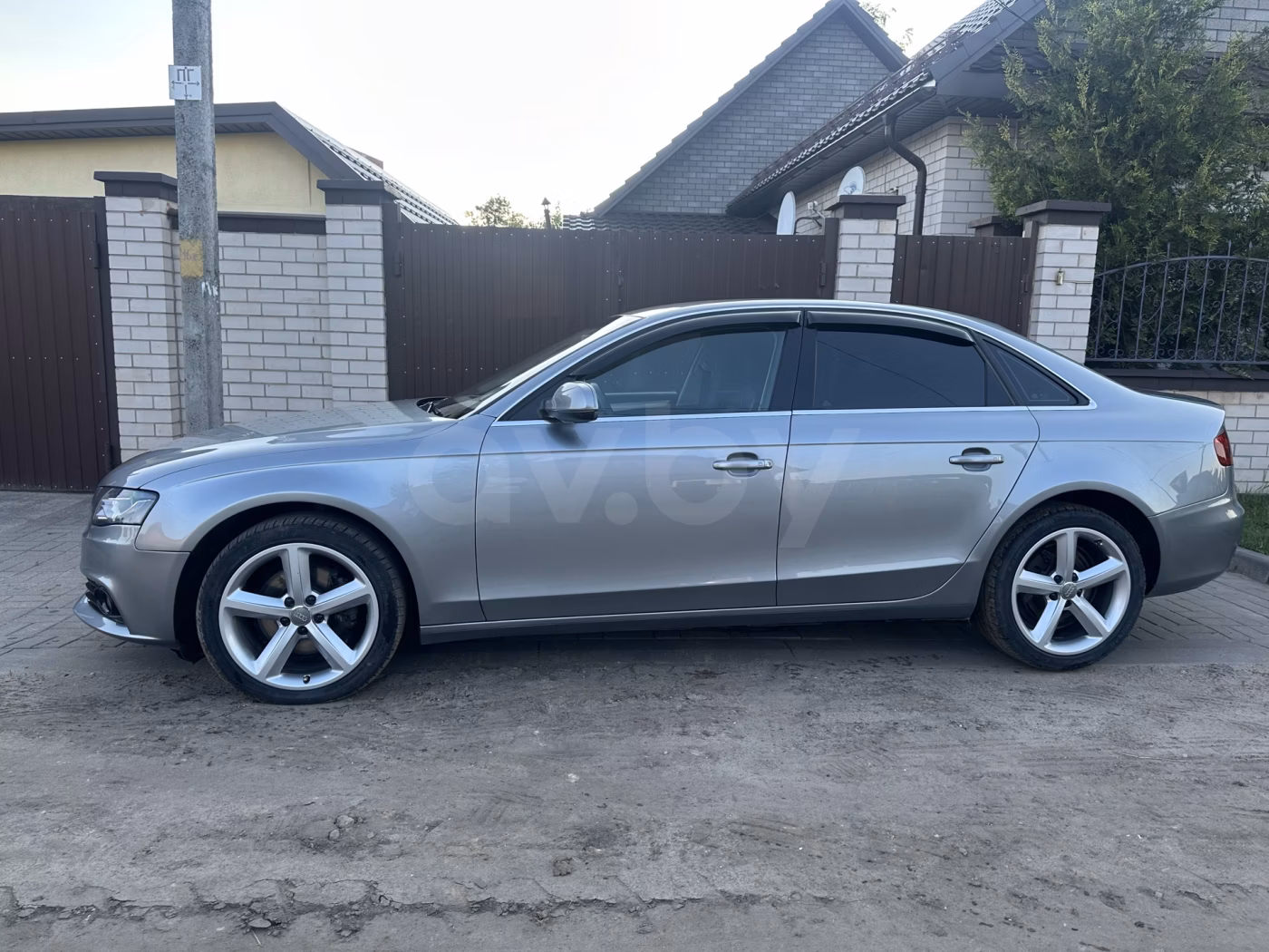 Audi A4 фото 2
