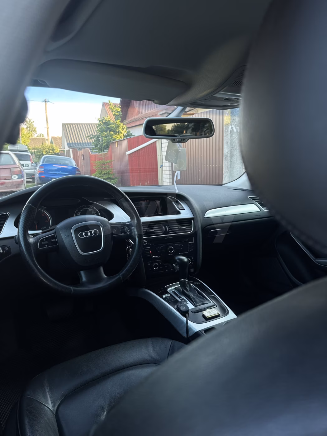 Audi A4 фото 3
