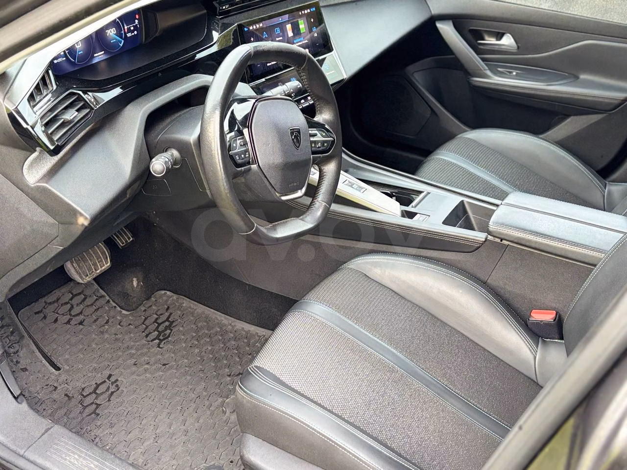 Peugeot 308 фото 8