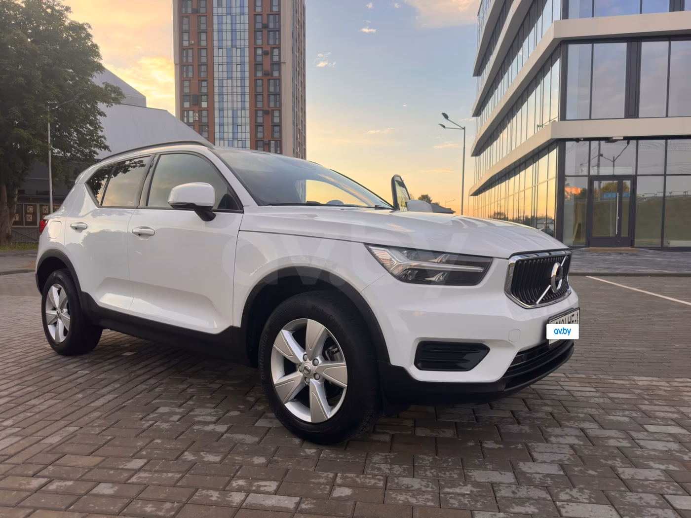 Volvo XC40 фото 4
