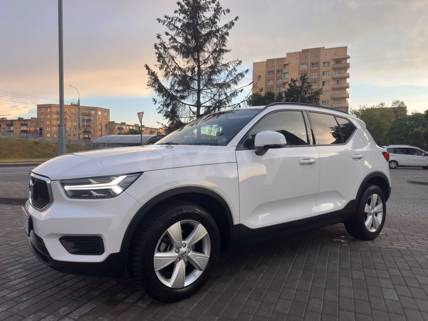 Volvo XC40 фото 7