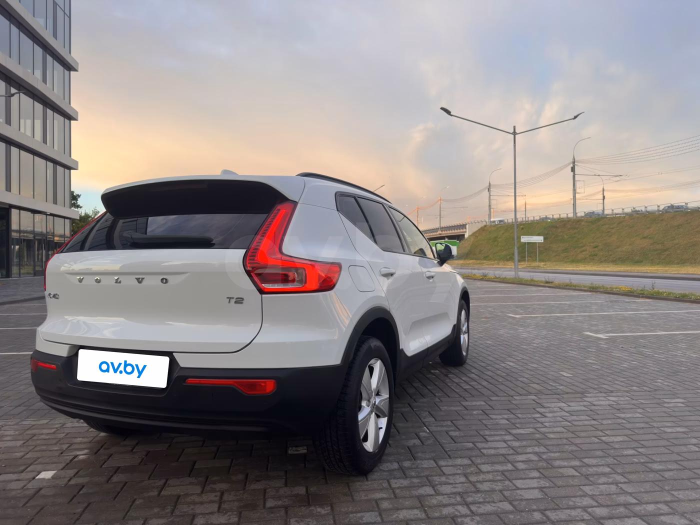 Volvo XC40 фото 17