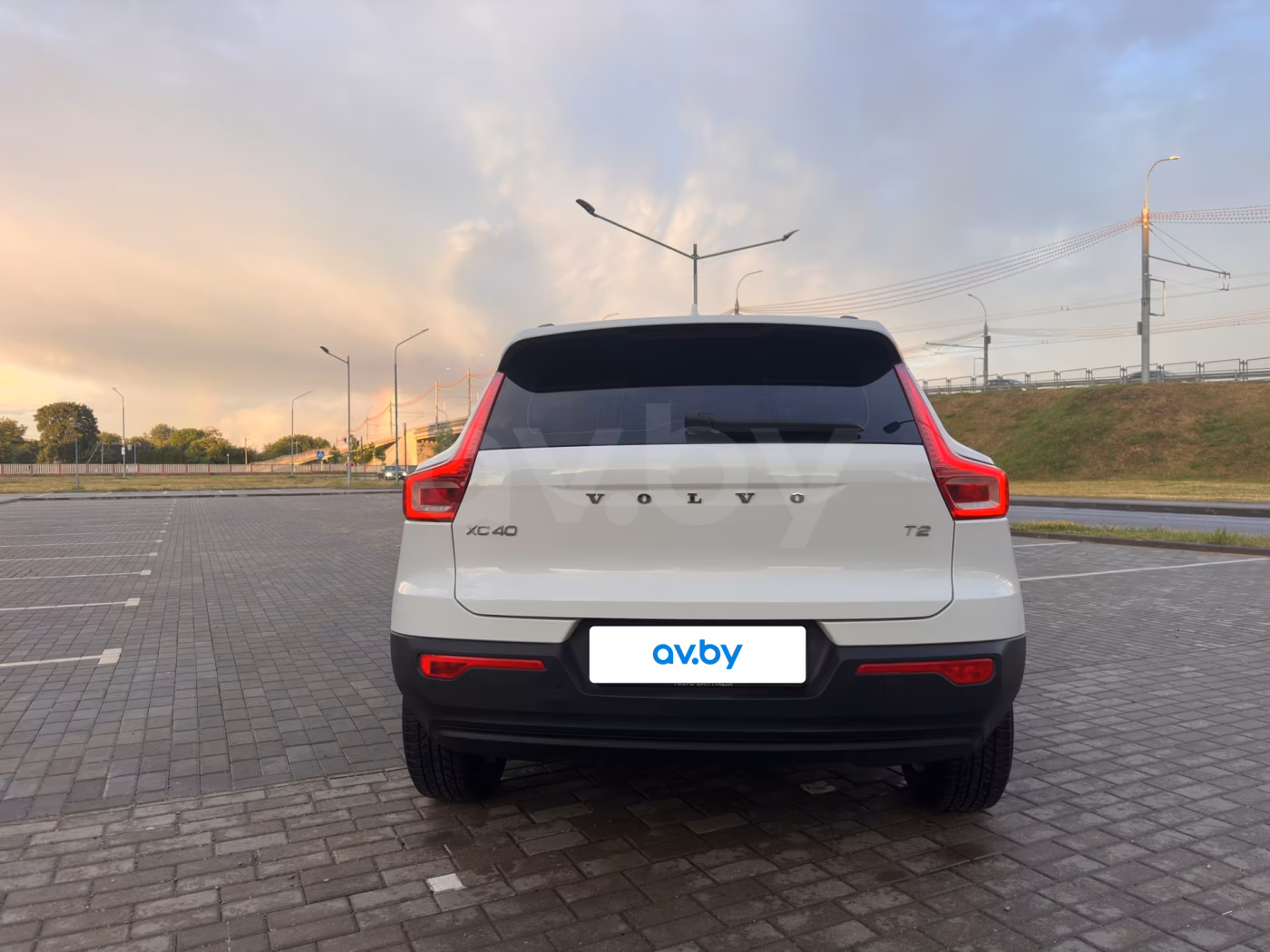 Volvo XC40 фото 18