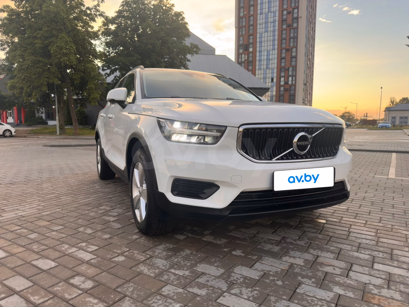 Volvo XC40 фото 2
