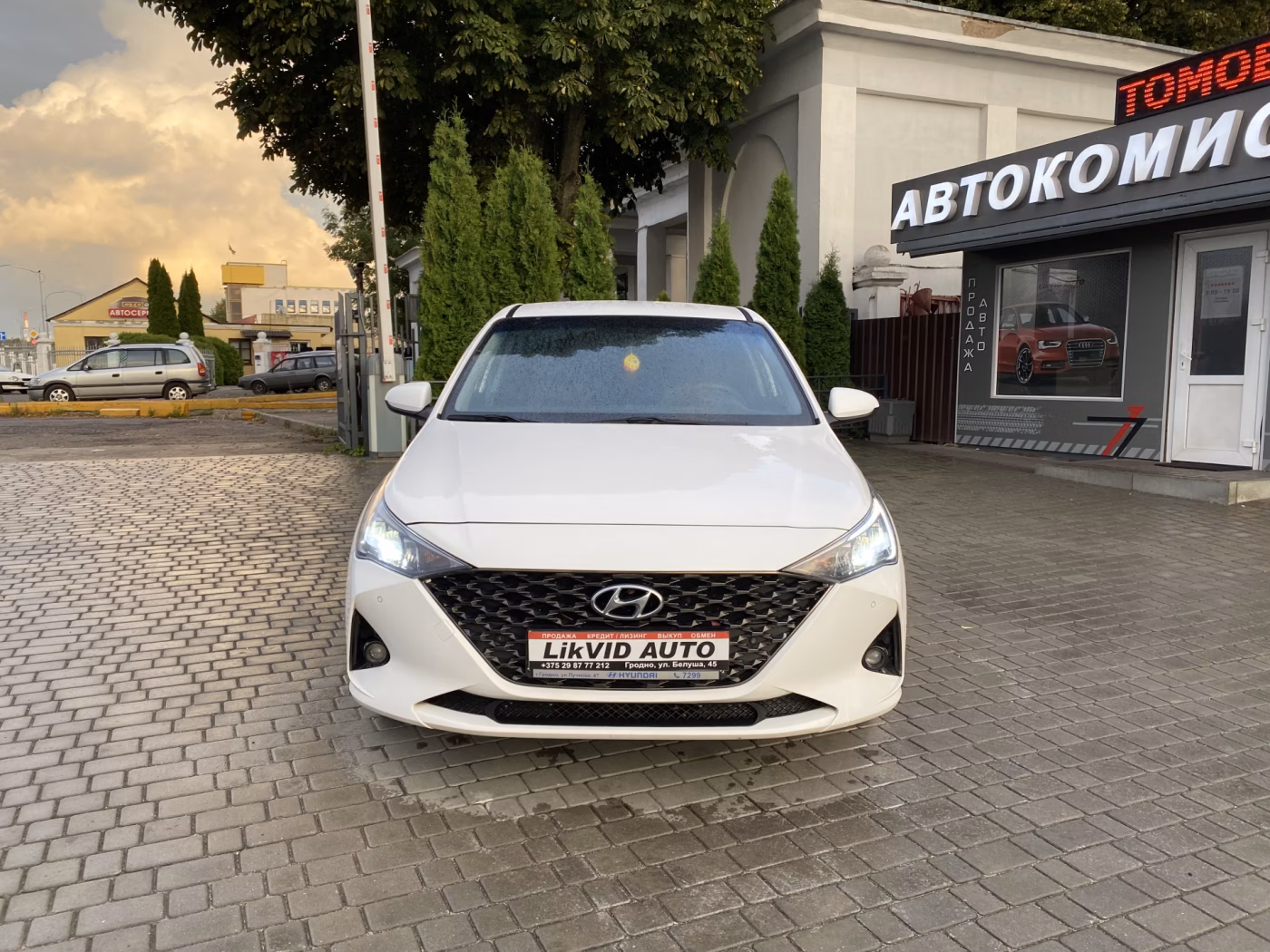 Hyundai Accent фото 2