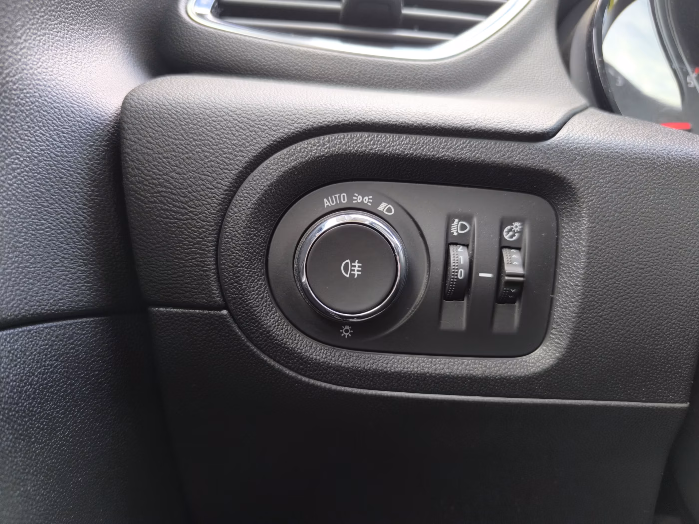 Opel Grandland X фото 20