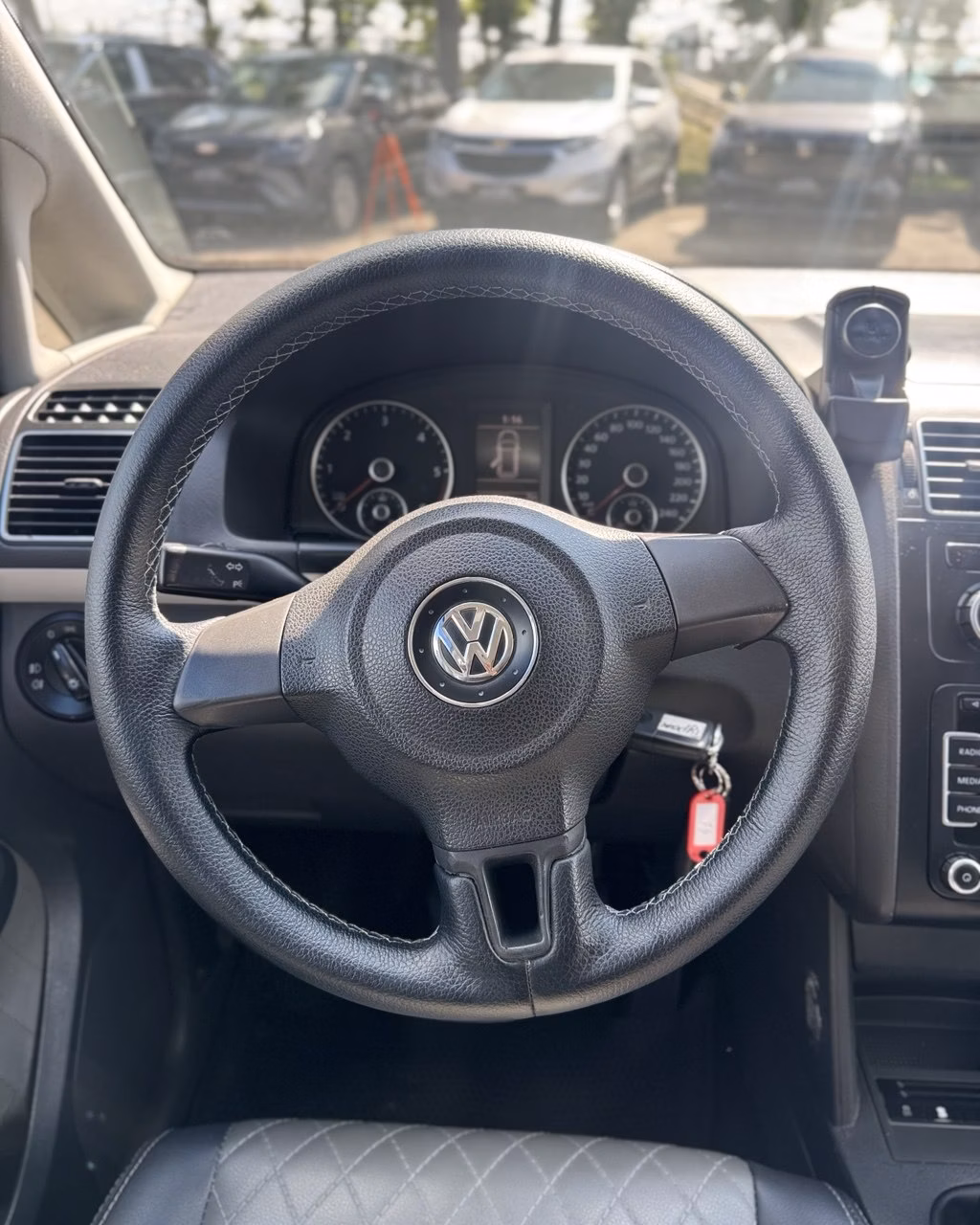 Volkswagen Touran фото 10