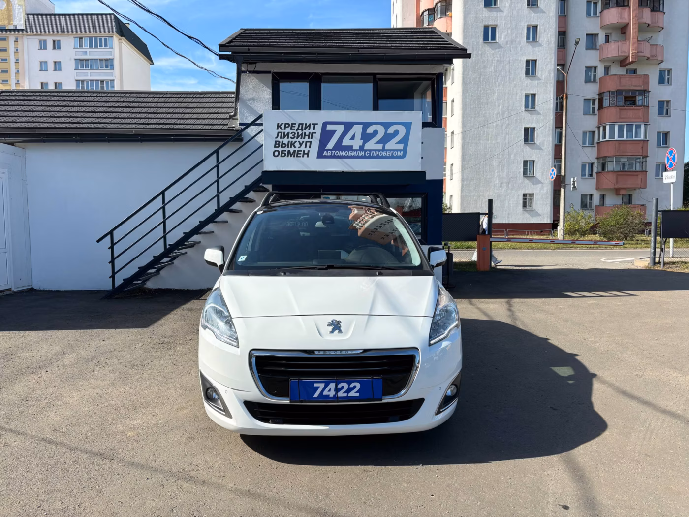 Peugeot 5008 фото 2