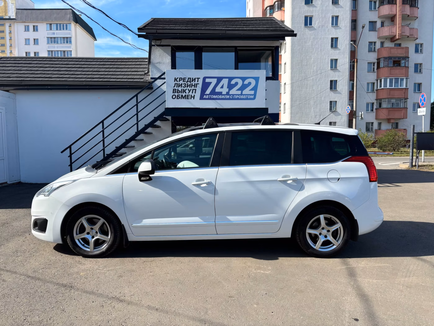 Peugeot 5008 фото 8