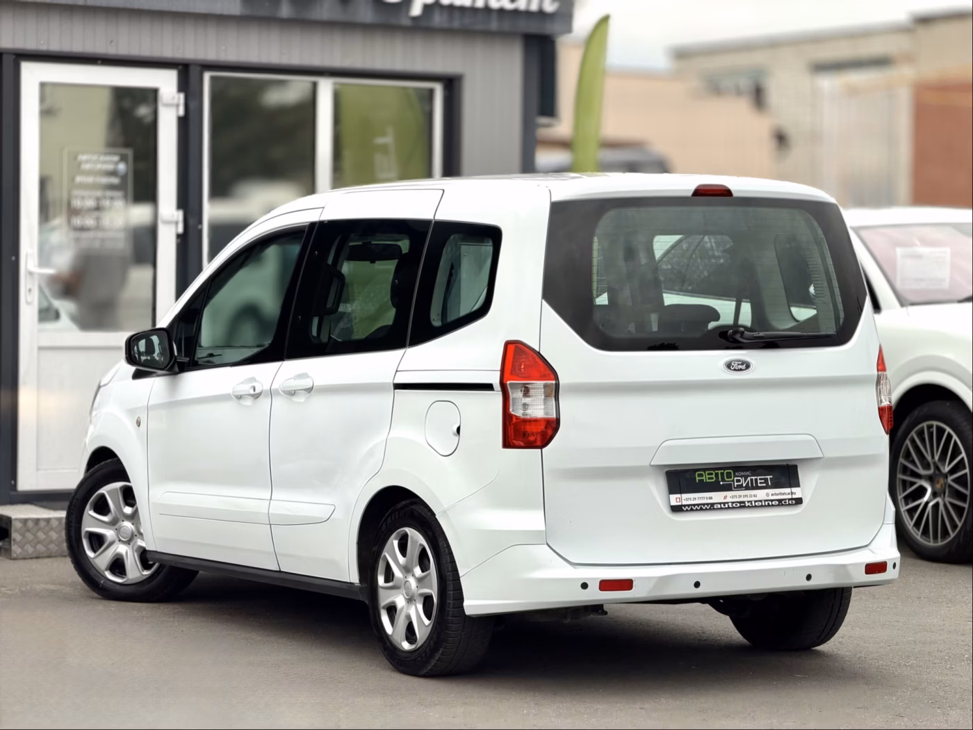 Ford Tourneo Courier фото 9