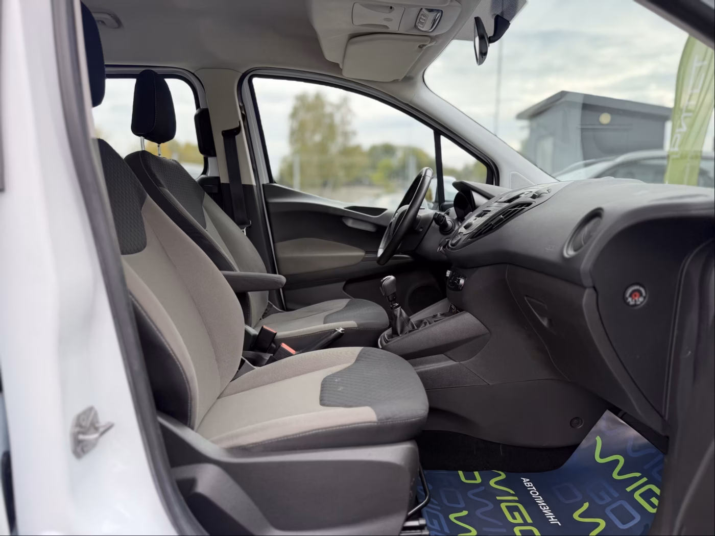 Ford Tourneo Courier фото 23