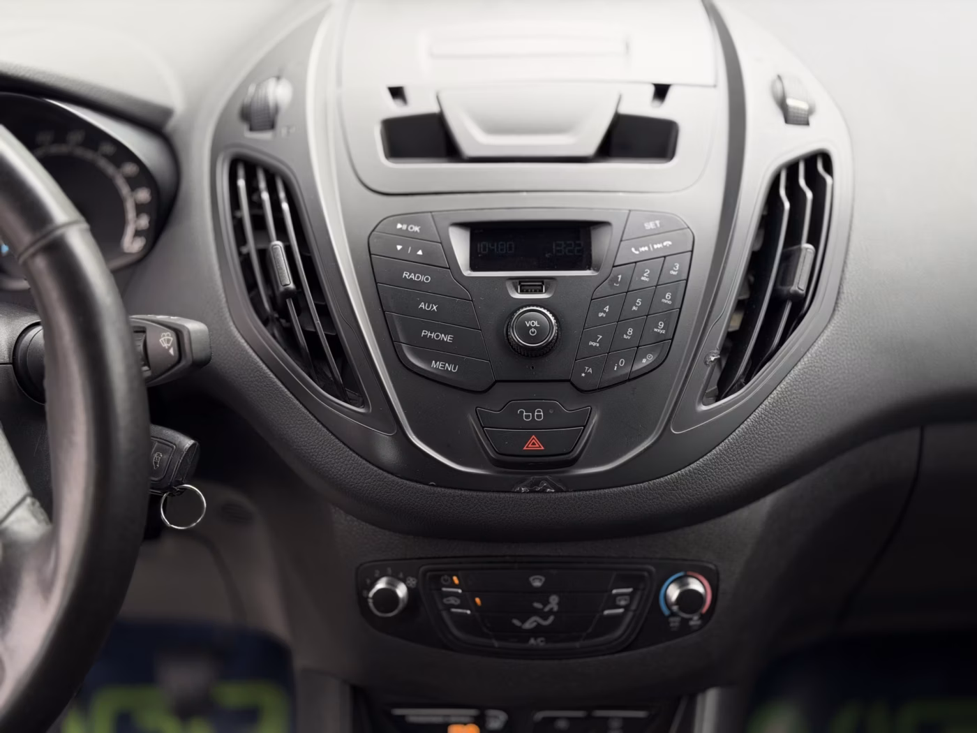 Ford Tourneo Courier фото 20