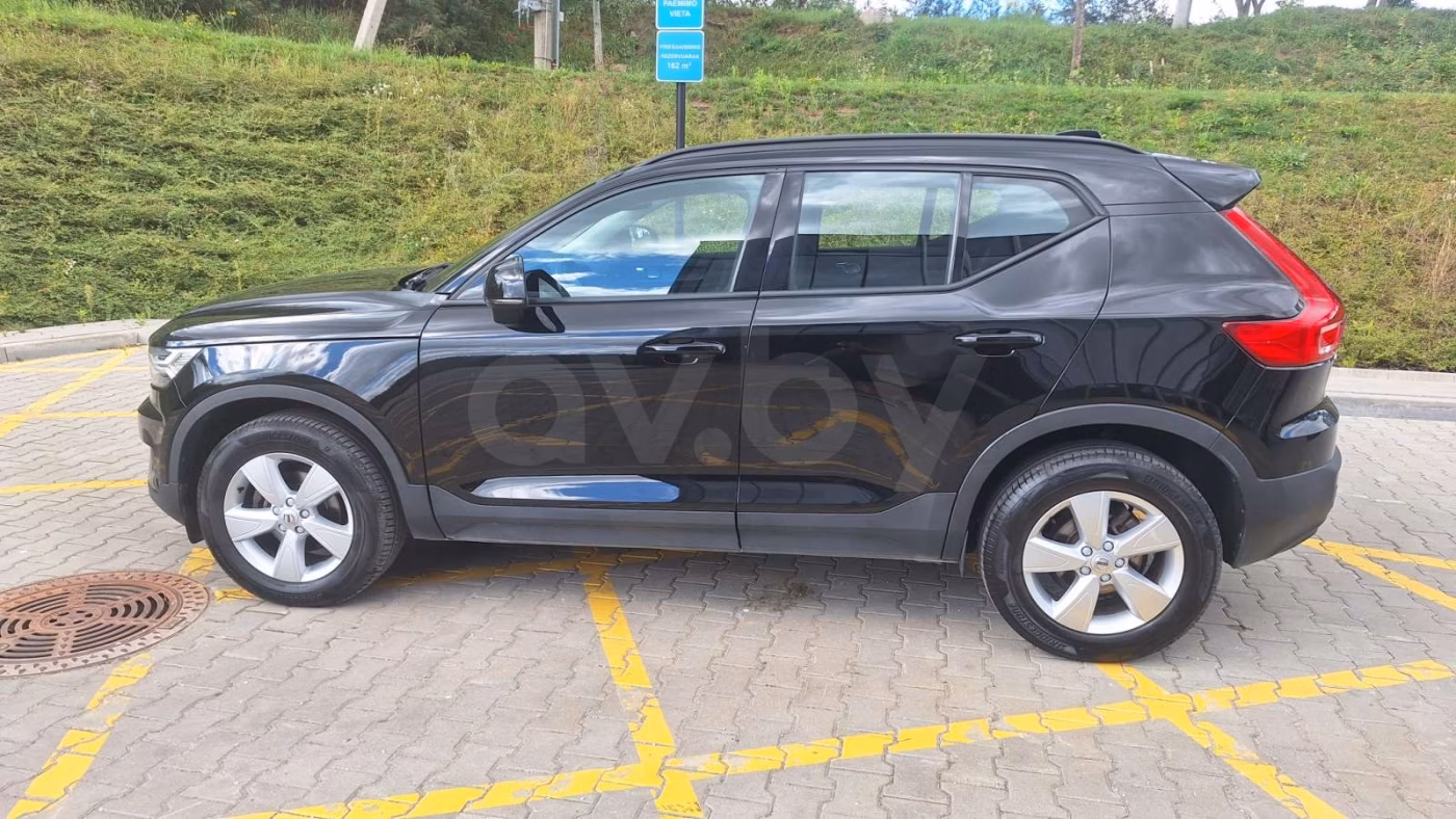 Volvo XC40 фото 3