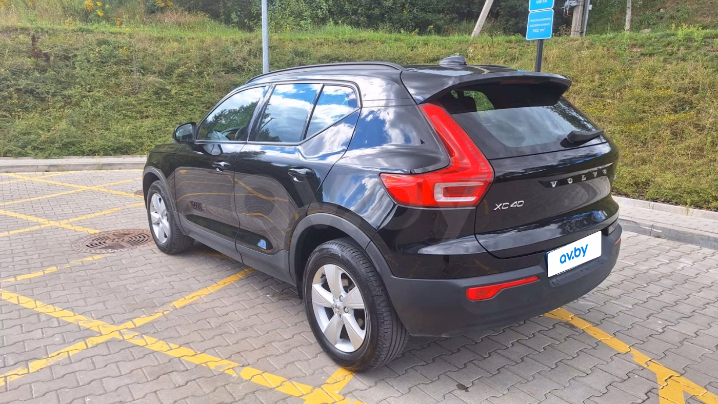 Volvo XC40 фото 4