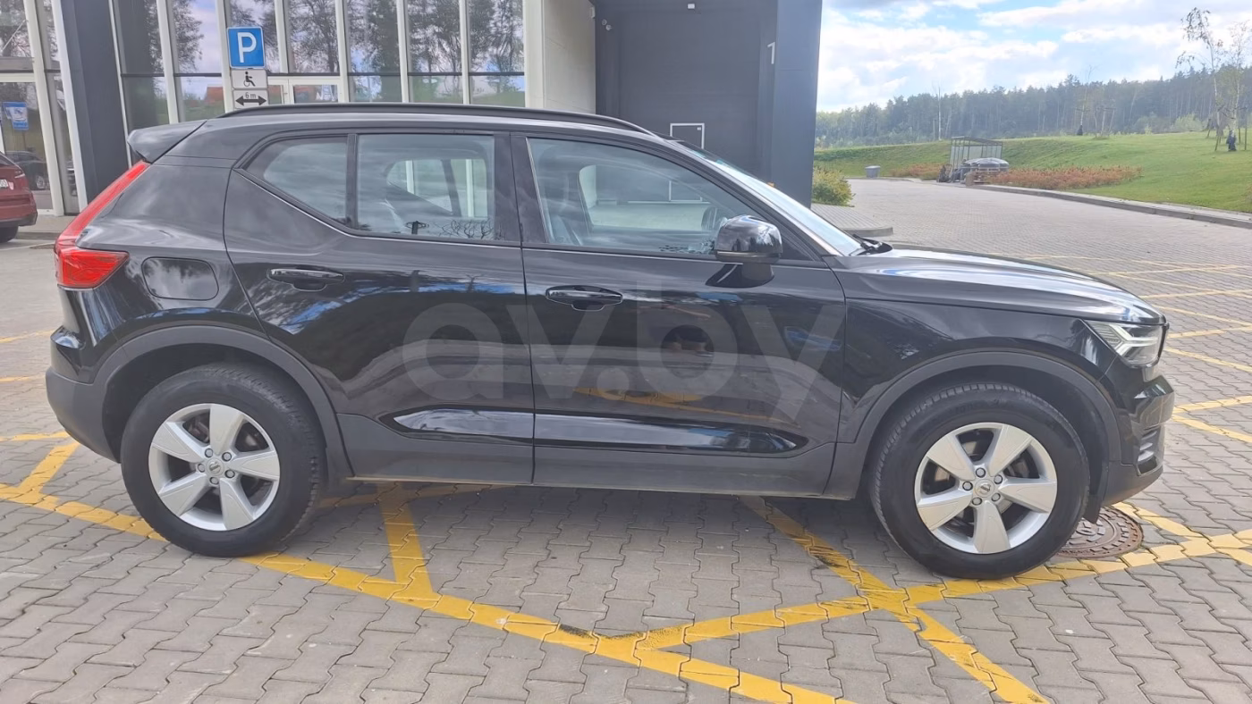 Volvo XC40 фото 12
