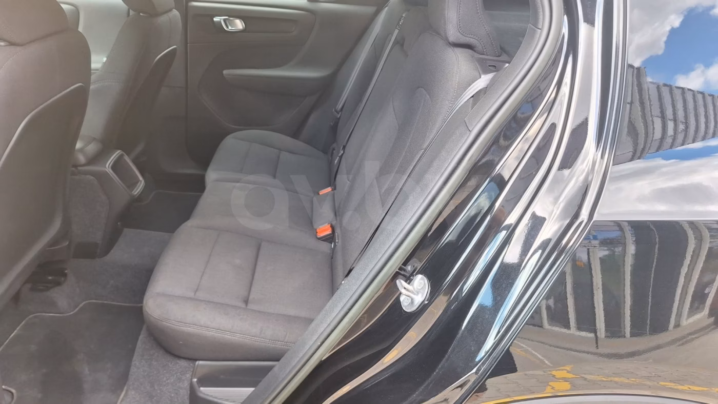 Volvo XC40 фото 11