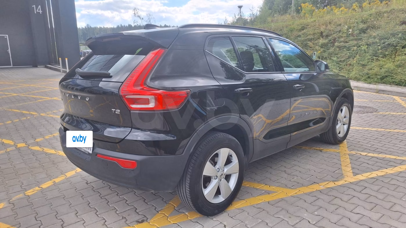 Volvo XC40 фото 17