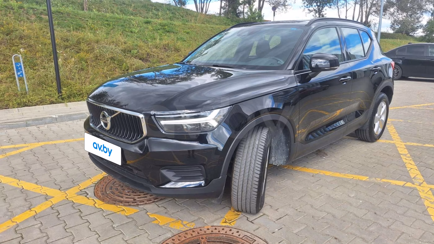 Volvo XC40 фото 9