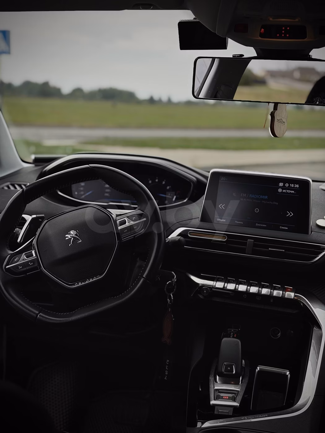 Peugeot 5008 фото 9
