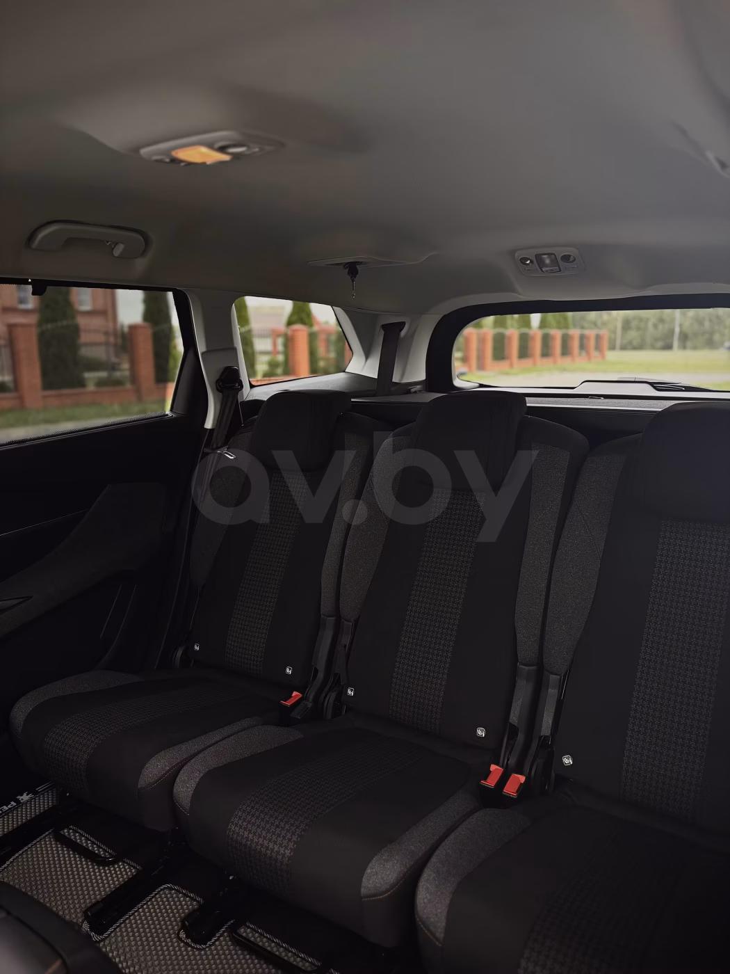 Peugeot 5008 фото 14