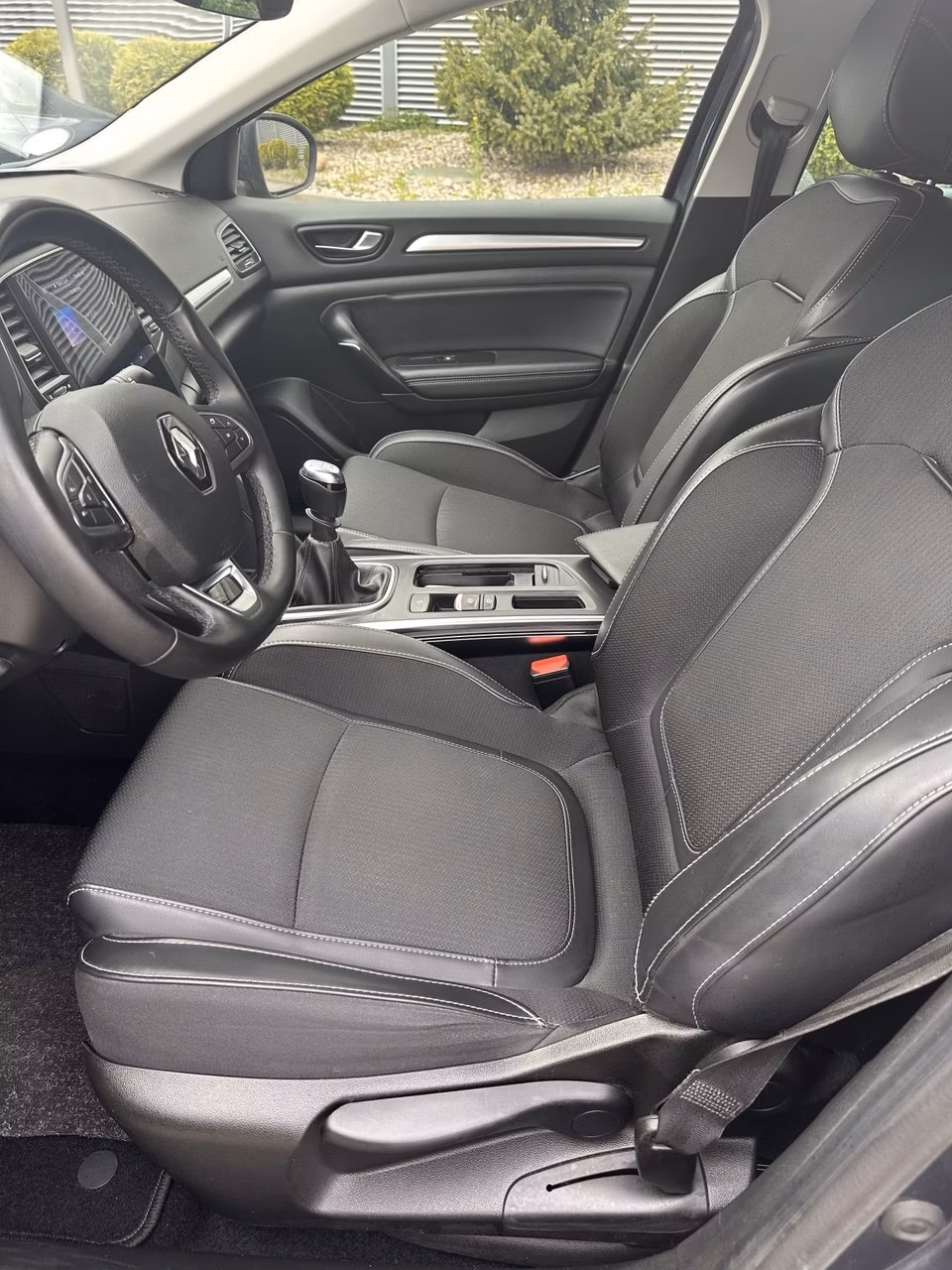 Renault Megane фото 17