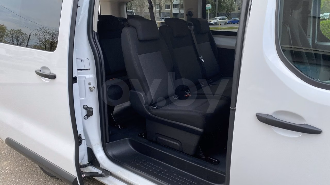 Opel Vivaro фото 11