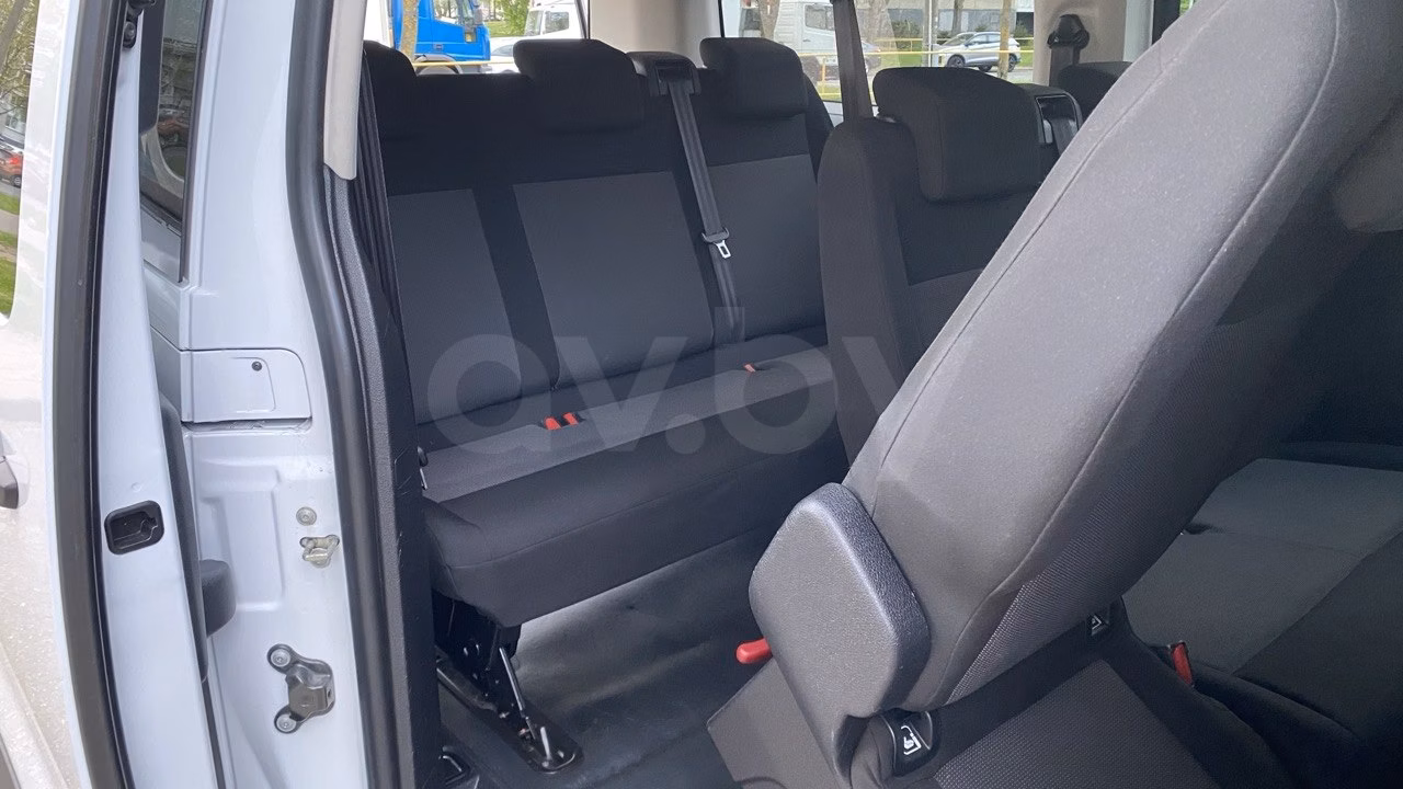 Opel Vivaro фото 12