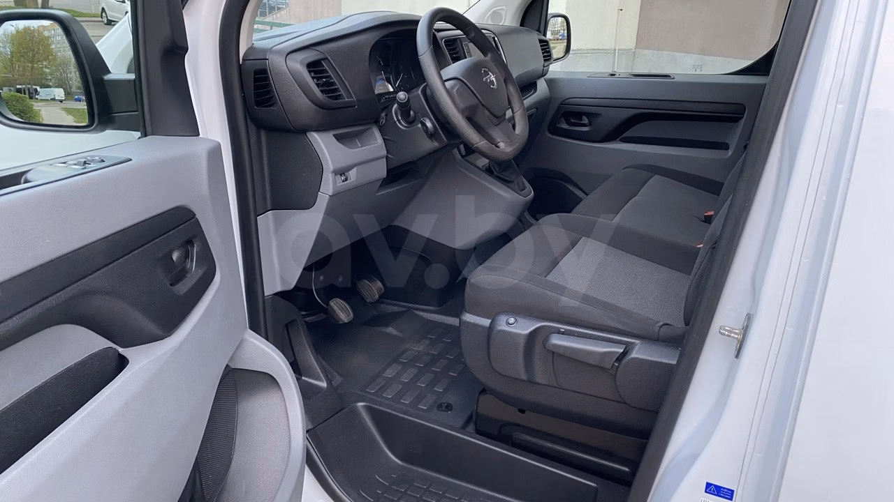 Opel Vivaro фото 13