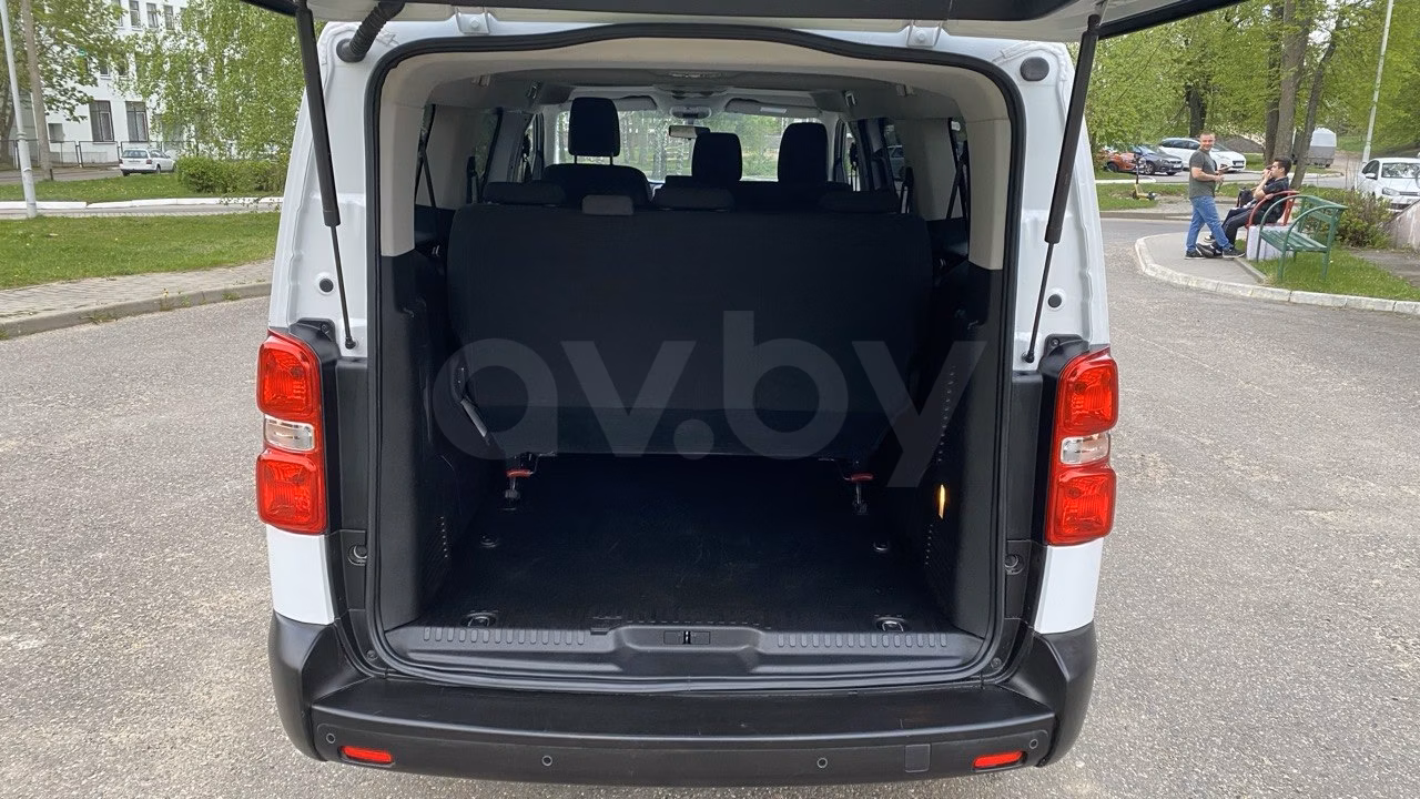 Opel Vivaro фото 9