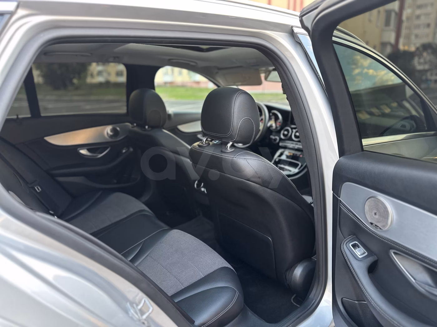 Mercedes-Benz C-Класс фото 19